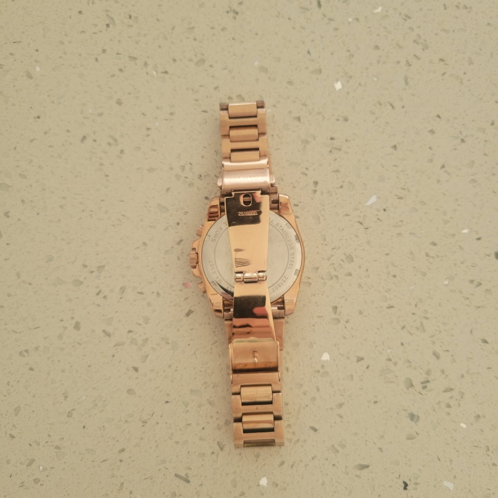 Watch - Picture 3 of 3